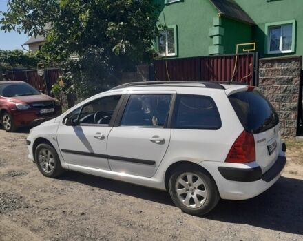 Белый Пежо 307, объемом двигателя 1.6 л и пробегом 242 тыс. км за 3900 $, фото 3 на Automoto.ua