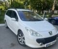 Белый Пежо 307, объемом двигателя 1.6 л и пробегом 3 тыс. км за 3200 $, фото 1 на Automoto.ua