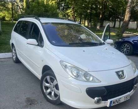 Белый Пежо 307, объемом двигателя 1.6 л и пробегом 3 тыс. км за 3200 $, фото 1 на Automoto.ua