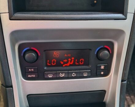 Бежевый Пежо 307, объемом двигателя 1.6 л и пробегом 280 тыс. км за 3750 $, фото 4 на Automoto.ua