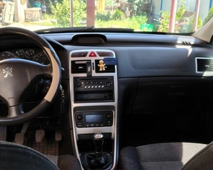 Бежевый Пежо 307, объемом двигателя 1.6 л и пробегом 280 тыс. км за 3750 $, фото 8 на Automoto.ua