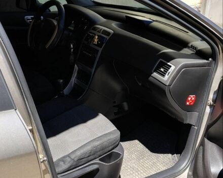 Бежевый Пежо 307, объемом двигателя 1.6 л и пробегом 280 тыс. км за 3750 $, фото 3 на Automoto.ua