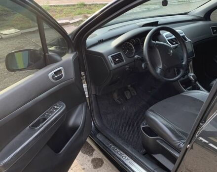 Чорний Пежо 307, об'ємом двигуна 2 л та пробігом 320 тис. км за 3000 $, фото 6 на Automoto.ua