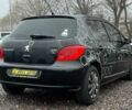 Чорний Пежо 307, об'ємом двигуна 1.6 л та пробігом 310 тис. км за 5300 $, фото 5 на Automoto.ua
