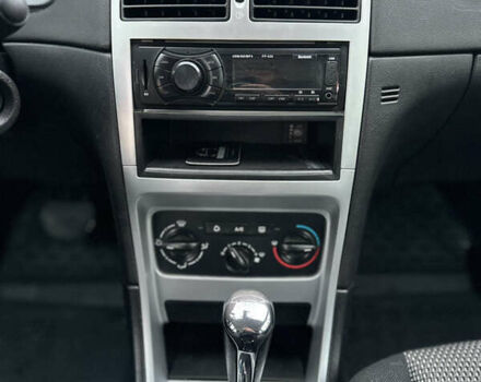 Пежо 307 2007 в Луцке на Automoto.ua Черный Пежо 307, объемом двигателя 1.6 л и пробегом 223 тыс. км за 4900 $, фото 15 на Automoto.ua