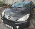 Черный Пежо 307, объемом двигателя 2 л и пробегом 185 тыс. км за 5300 $, фото 5 на Automoto.ua