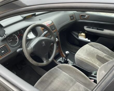Чорний Пежо 307, об'ємом двигуна 1.4 л та пробігом 385 тис. км за 3350 $, фото 4 на Automoto.ua