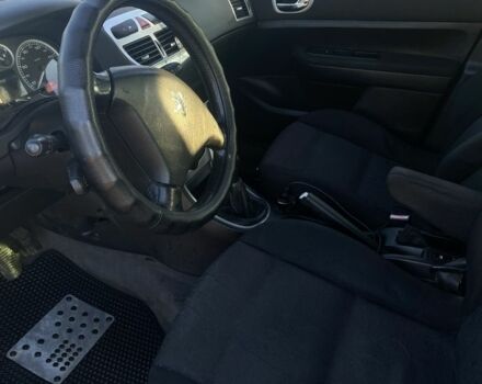 Чорний Пежо 307, об'ємом двигуна 2.2 л та пробігом 358 тис. км за 2700 $, фото 4 на Automoto.ua