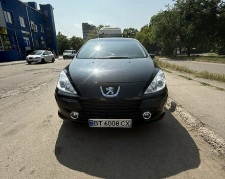 Черный Пежо 307, объемом двигателя 2 л и пробегом 156 тыс. км за 4600 $, фото 1 на Automoto.ua