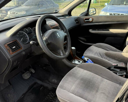 Фіолетовий Пежо 307, об'ємом двигуна 2 л та пробігом 262 тис. км за 3600 $, фото 8 на Automoto.ua