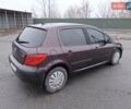 Фиолетовый Пежо 307, объемом двигателя 1.59 л и пробегом 230 тыс. км за 4000 $, фото 5 на Automoto.ua