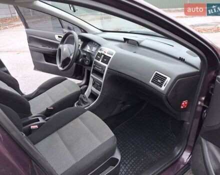 Фиолетовый Пежо 307, объемом двигателя 1.59 л и пробегом 230 тыс. км за 4000 $, фото 11 на Automoto.ua