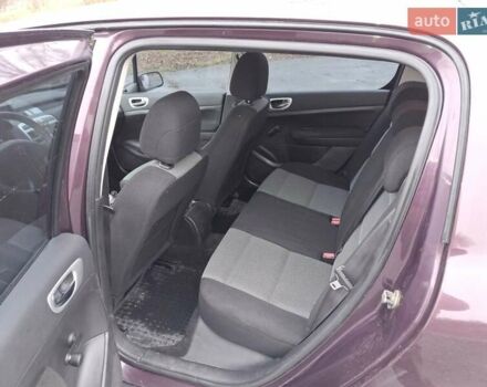 Фиолетовый Пежо 307, объемом двигателя 1.59 л и пробегом 230 тыс. км за 4000 $, фото 9 на Automoto.ua