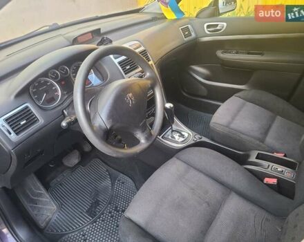 Фиолетовый Пежо 307, объемом двигателя 1.6 л и пробегом 325 тыс. км за 3600 $, фото 5 на Automoto.ua