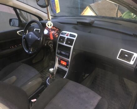 Фиолетовый Пежо 307, объемом двигателя 1.6 л и пробегом 284 тыс. км за 2500 $, фото 6 на Automoto.ua