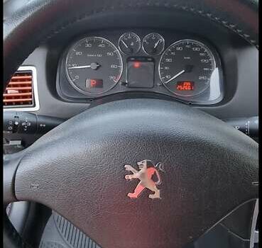 Пежо 307 2006 в Черновцах на Automoto.ua Фиолетовый Пежо 307, объемом двигателя 2 л и пробегом 255 тыс. км за 4700 $, фото 7 на Automoto.ua
