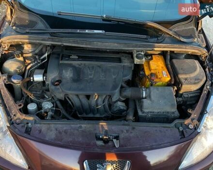 Коричневий Пежо 307, об'ємом двигуна 2 л та пробігом 245 тис. км за 4400 $, фото 5 на Automoto.ua