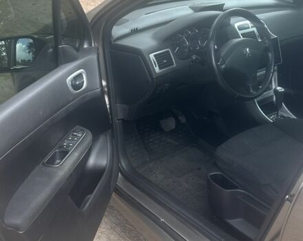 Коричневый Пежо 307, объемом двигателя 2 л и пробегом 123 тыс. км за 5500 $, фото 6 на Automoto.ua