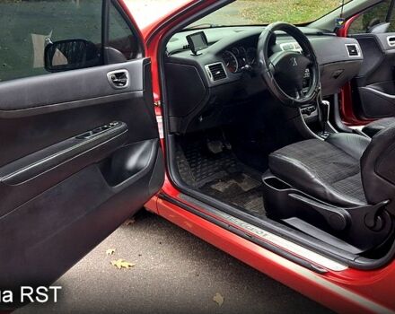 Червоний Пежо 307, об'ємом двигуна 2 л та пробігом 199 тис. км за 3900 $, фото 4 на Automoto.ua