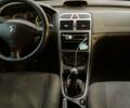 Красный Пежо 307, объемом двигателя 1.4 л и пробегом 253 тыс. км за 3200 $, фото 11 на Automoto.ua