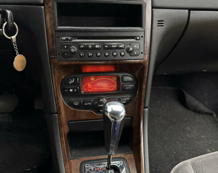 Красный Пежо 307, объемом двигателя 1.59 л и пробегом 155 тыс. км за 3900 $, фото 9 на Automoto.ua