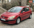 Красный Пежо 307, объемом двигателя 2 л и пробегом 380 тыс. км за 1650 $, фото 1 на Automoto.ua