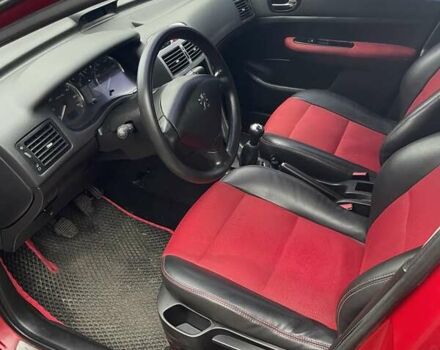 Красный Пежо 307, объемом двигателя 1.4 л и пробегом 199 тыс. км за 2900 $, фото 14 на Automoto.ua