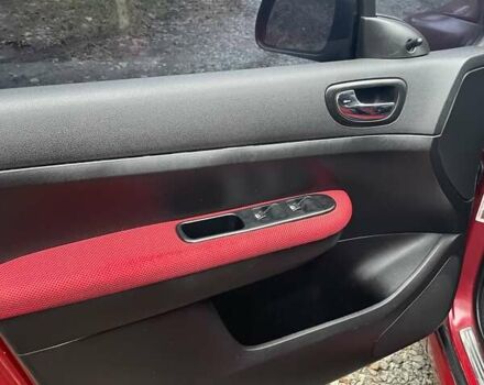 Красный Пежо 307, объемом двигателя 1.4 л и пробегом 199 тыс. км за 2900 $, фото 4 на Automoto.ua