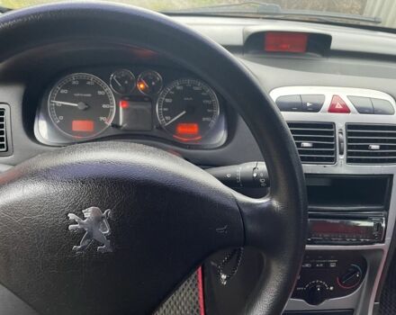 Червоний Пежо 307, об'ємом двигуна 1.4 л та пробігом 199 тис. км за 2900 $, фото 16 на Automoto.ua