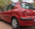 Червоний Пежо 307, об'ємом двигуна 1.4 л та пробігом 185 тис. км за 3950 $, фото 6 на Automoto.ua