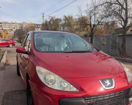 Червоний Пежо 307, об'ємом двигуна 2 л та пробігом 110 тис. км за 4200 $, фото 4 на Automoto.ua