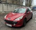 Красный Пежо 307, объемом двигателя 2 л и пробегом 111 тыс. км за 3200 $, фото 1 на Automoto.ua