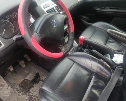 Красный Пежо 307, объемом двигателя 2 л и пробегом 315 тыс. км за 3500 $, фото 5 на Automoto.ua