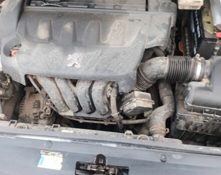 Красный Пежо 307, объемом двигателя 2 л и пробегом 315 тыс. км за 3500 $, фото 6 на Automoto.ua