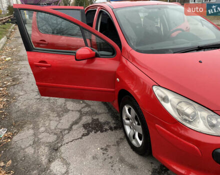 Червоний Пежо 307, об'ємом двигуна 2 л та пробігом 350 тис. км за 3250 $, фото 7 на Automoto.ua