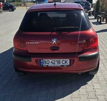 Красный Пежо 307, объемом двигателя 1.4 л и пробегом 185 тыс. км за 4000 $, фото 6 на Automoto.ua