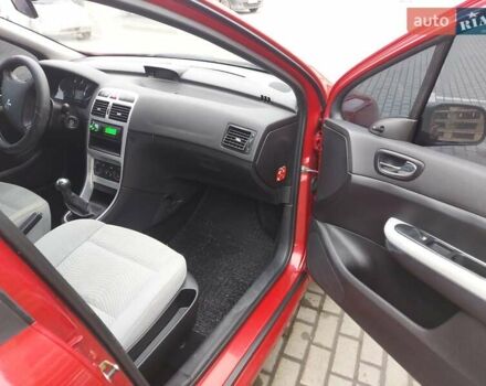 Червоний Пежо 307, об'ємом двигуна 1.4 л та пробігом 184 тис. км за 3350 $, фото 12 на Automoto.ua