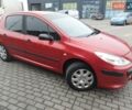 Червоний Пежо 307, об'ємом двигуна 1.4 л та пробігом 184 тис. км за 3350 $, фото 2 на Automoto.ua