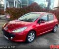 Красный Пежо 307, объемом двигателя 2 л и пробегом 215 тыс. км за 4299 $, фото 5 на Automoto.ua
