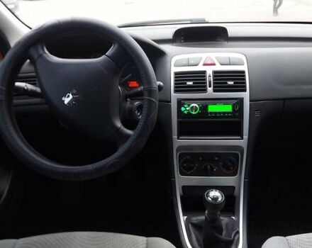 Червоний Пежо 307, об'ємом двигуна 1.4 л та пробігом 184 тис. км за 3350 $, фото 11 на Automoto.ua