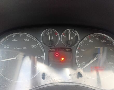 Красный Пежо 307, объемом двигателя 2 л и пробегом 315 тыс. км за 3500 $, фото 8 на Automoto.ua