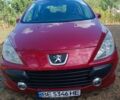 Красный Пежо 307, объемом двигателя 2 л и пробегом 159 тыс. км за 5000 $, фото 1 на Automoto.ua