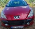 Красный Пежо 307, объемом двигателя 2 л и пробегом 159 тыс. км за 6000 $, фото 1 на Automoto.ua