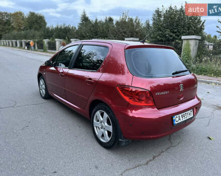 Красный Пежо 307, объемом двигателя 1.6 л и пробегом 200 тыс. км за 4200 $, фото 5 на Automoto.ua