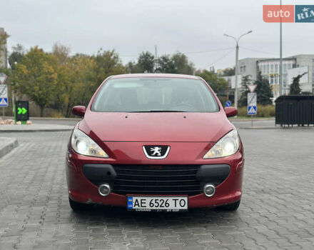 Красный Пежо 307, объемом двигателя 2 л и пробегом 189 тыс. км за 4500 $, фото 1 на Automoto.ua
