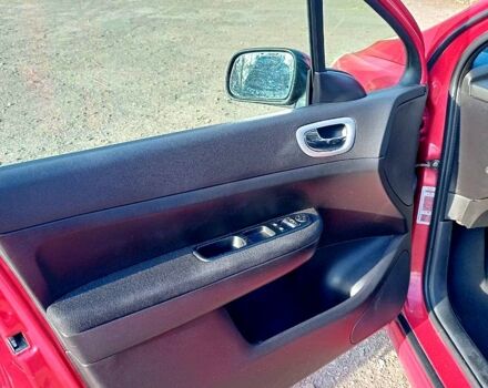 Червоний Пежо 307, об'ємом двигуна 1.6 л та пробігом 105 тис. км за 5000 $, фото 9 на Automoto.ua