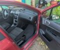 Красный Пежо 307, объемом двигателя 2 л и пробегом 275 тыс. км за 4500 $, фото 1 на Automoto.ua