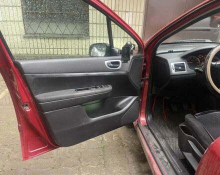 Пежо 307 2007 в Ромнах на Automoto.ua Красный Пежо 307, объемом двигателя 2 л и пробегом 211 тыс. км за 3200 $, фото 5 на Automoto.ua