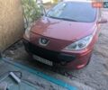 Красный Пежо 307, объемом двигателя 2 л и пробегом 275 тыс. км за 4500 $, фото 4 на Automoto.ua