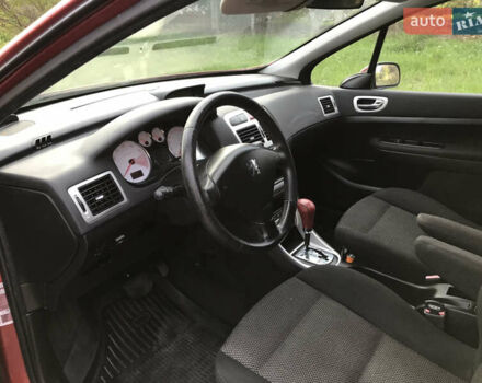 Червоний Пежо 307, об'ємом двигуна 2 л та пробігом 246 тис. км за 4500 $, фото 2 на Automoto.ua